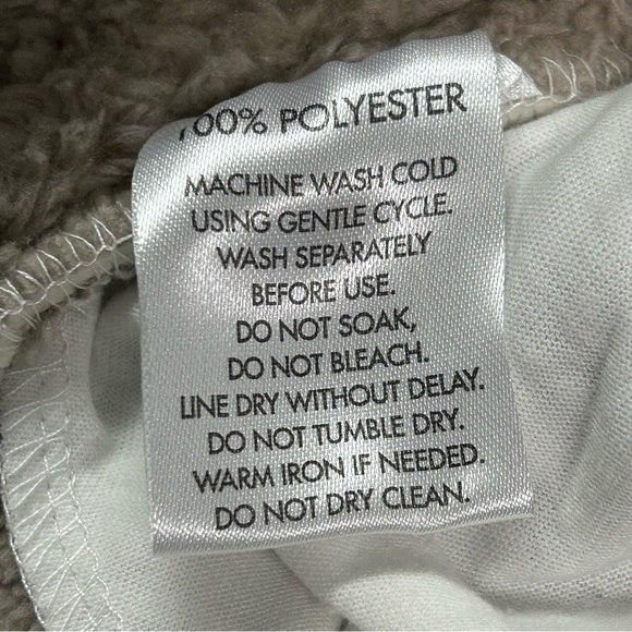 Womens Sherpa Sweatshirt Sz M Pullover 1/4 Zip Pockets Love You Grandma Logo - Picture 12 of 12